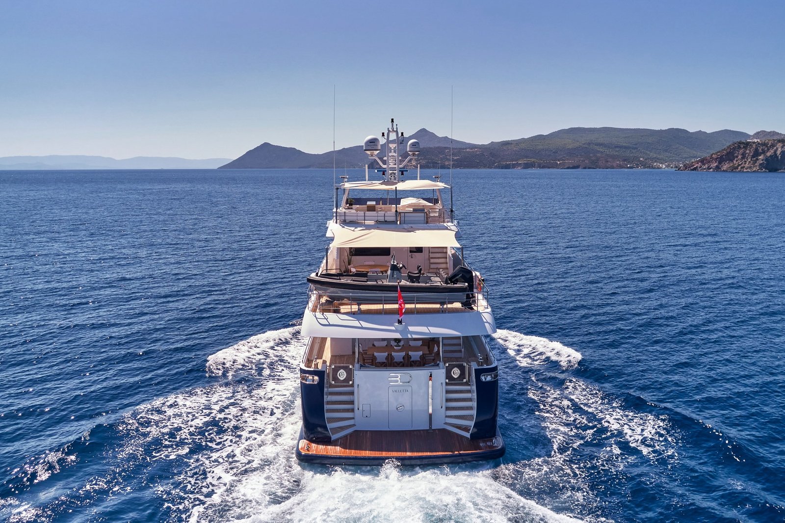luxury yacht charter St Tropez 3D explorer yacht private charter experience French Riviera
