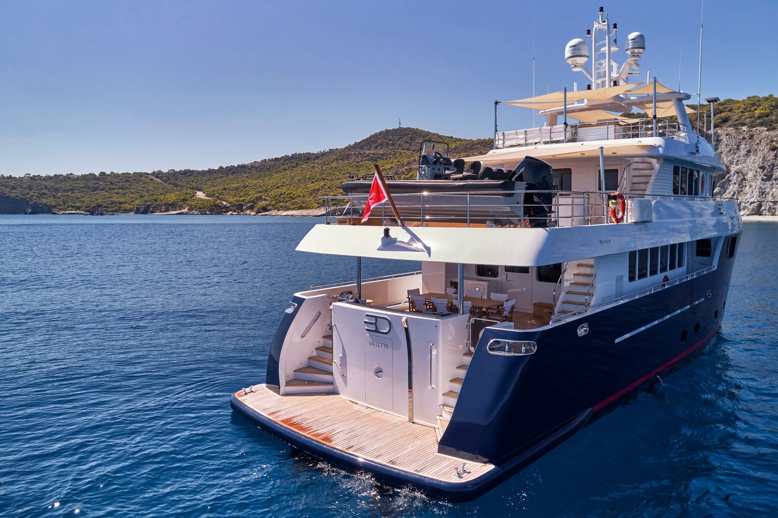 luxury yacht charter St Tropez 3D explorer yacht private charter experience French Riviera