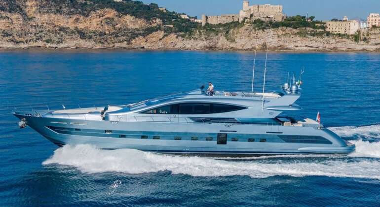 55 FIFTYFIVE Yacht St Tropez Luxury Charter Experience