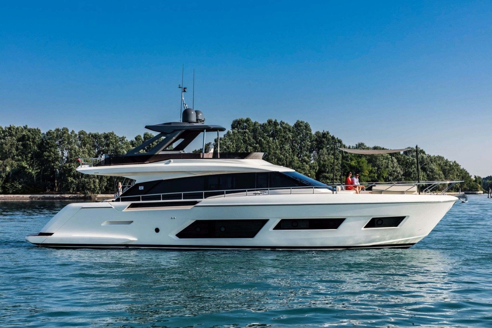 ferretti 670 yacht rental st tropez luxury yacht french riviera experience