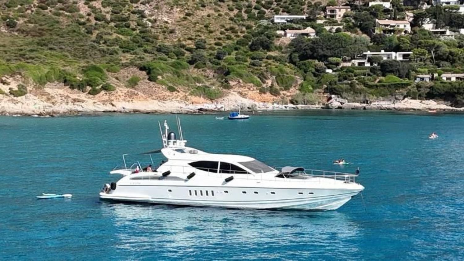 leopard 24 yacht rental st tropez luxury yacht french riviera experience