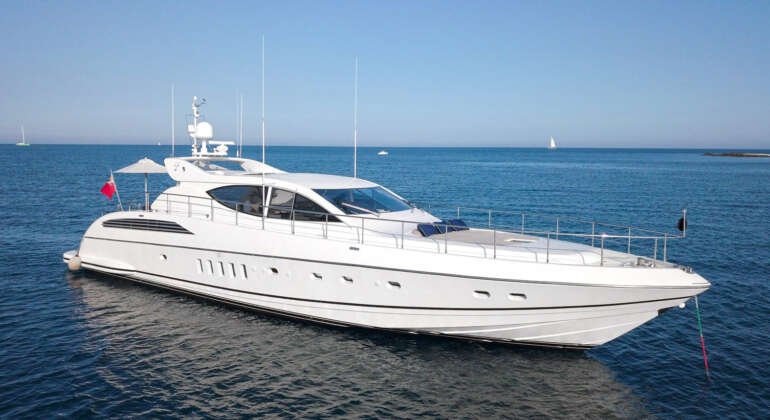 Leopard 24 Yacht Rental St Tropez Luxury Charter