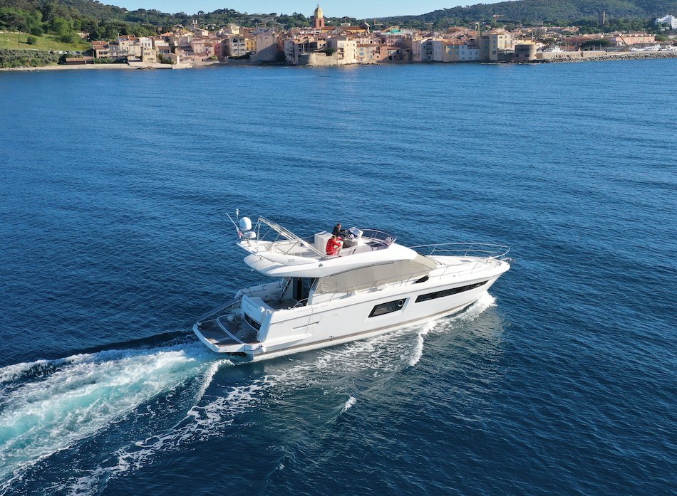 prestige 500 fly rental st tropez luxury yacht french riviera experience