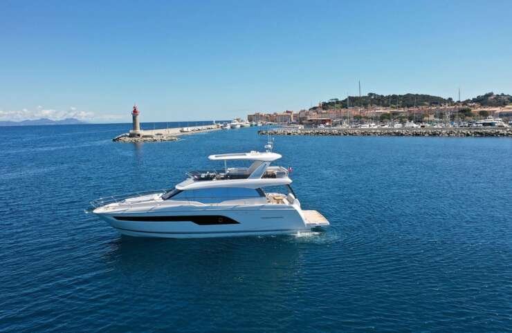 prestige 630 fly rental st tropez luxury yacht french riviera experience