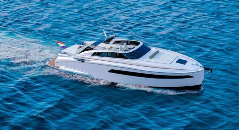 Sichterman 52 Yacht Rental St Tropez Luxury Charter