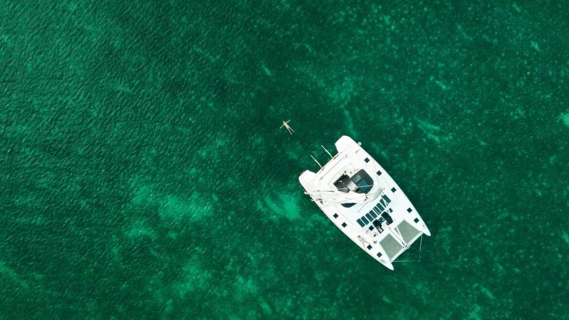 Difference Between a Yacht and a Boat in Saint-Tropez for Luxury Travelers